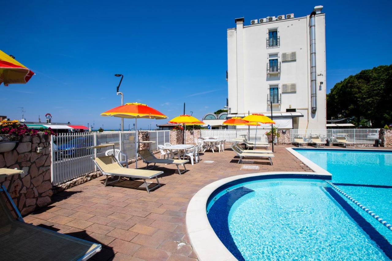 Miramare Hotel Ristorante Convegni Cesenatico Buitenkant foto